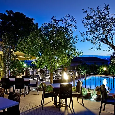 La Palomba ホテル 3*
