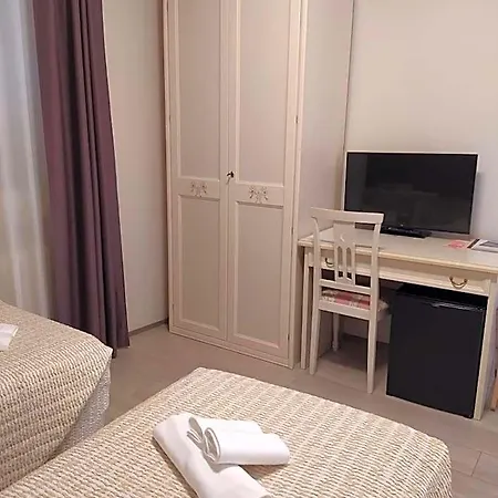 ホテル La Palomba Mondavio